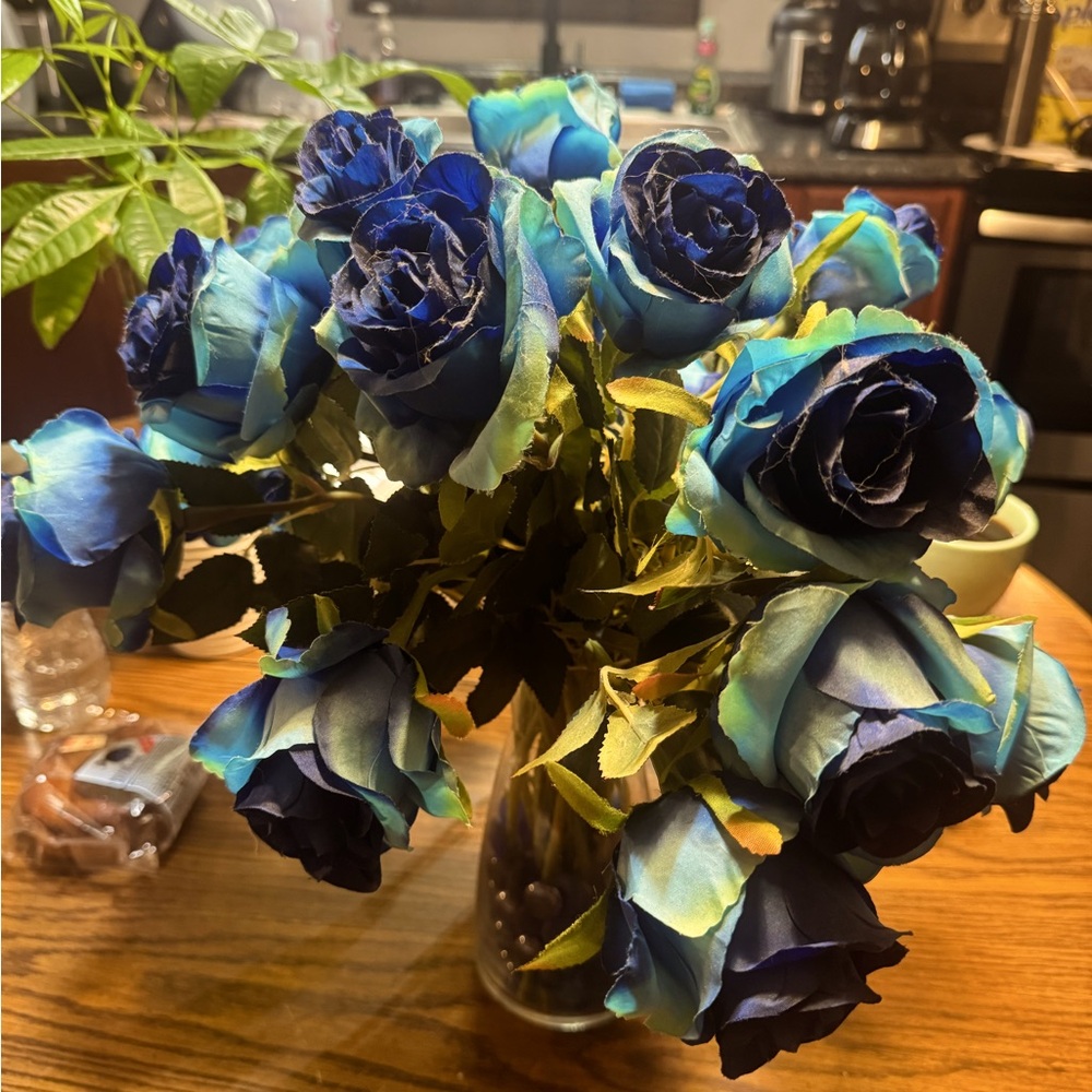 10pc Nubry Artificial Silk Long Stem Two-tone Navy/Baby Blue Roses - Picture 5 of 7